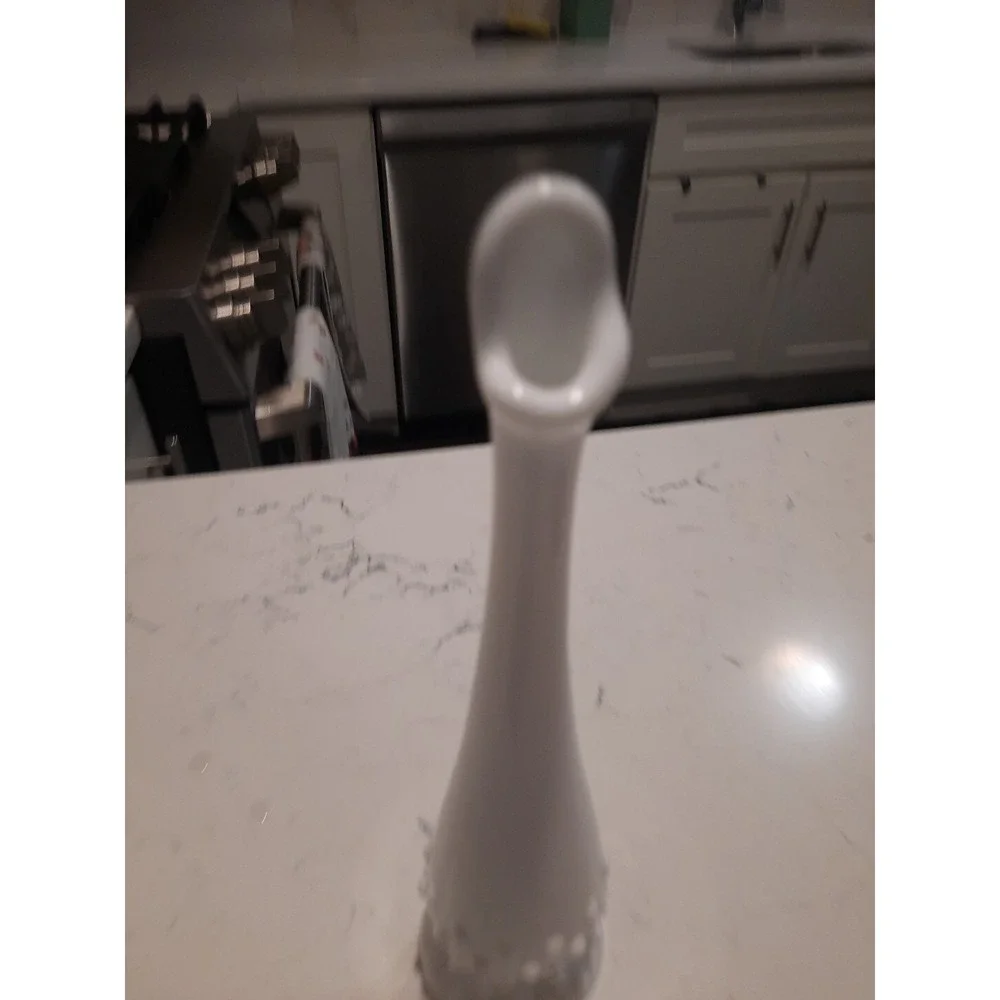 Vintage Fenton White Milk Glass Hobnail Swung Vase 10